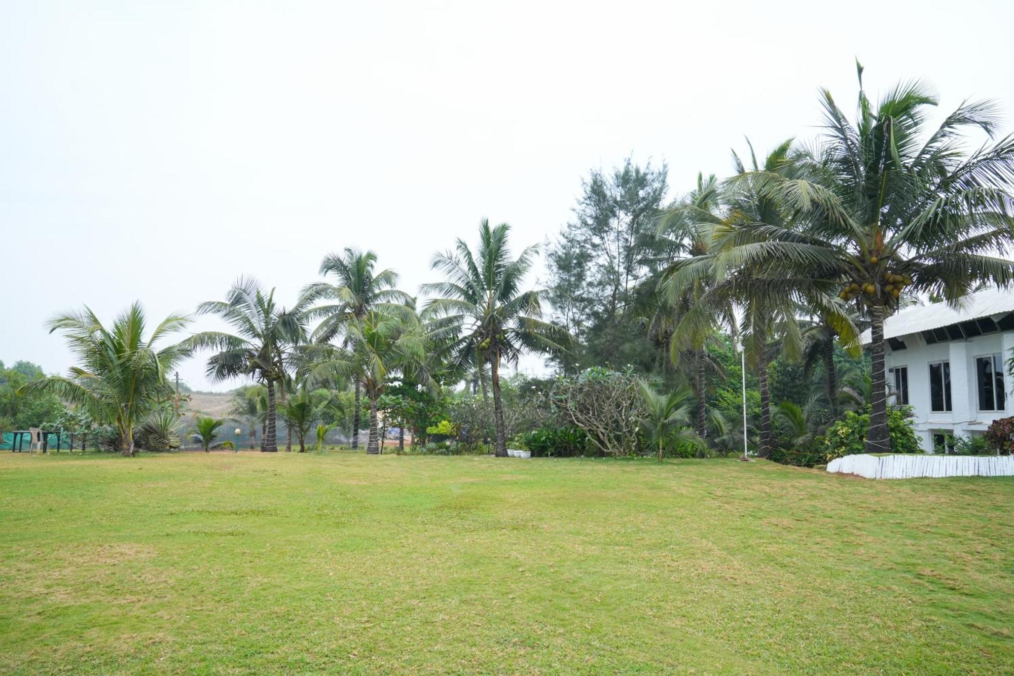 Regenta Beach House Resort, Goa Benaulim Exterior foto